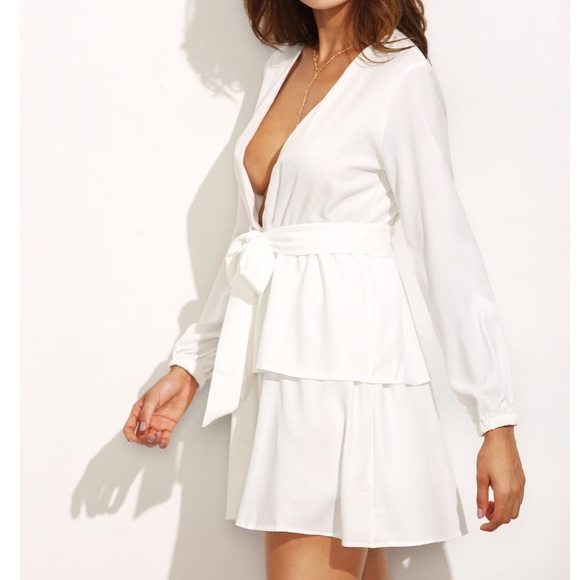 White plunging neckline dress - Picture 2 of 4